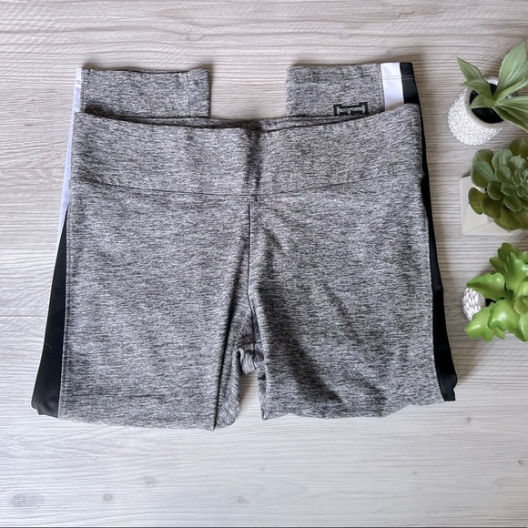 PINK Victoria's Secret Pants - VS PINK ultimate grey black and white leg graphic cropped leggings EUC